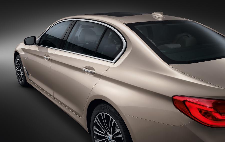 Детали экстерьера BMW 530Li Luxury Line (G38) 2017 года  (CN) (фото 6 из 13)